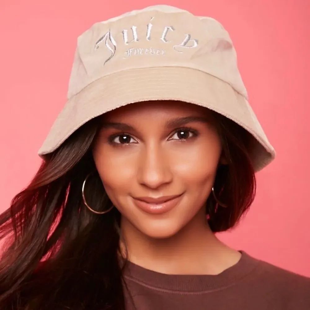 NWT Juicy Couture ribbed woven Bucket Hat Front embroidery channel-stitched brim